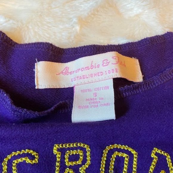 Abercrombie & Fitch Purple Sweatshirt Ladies Size S - Picture 3 of 8